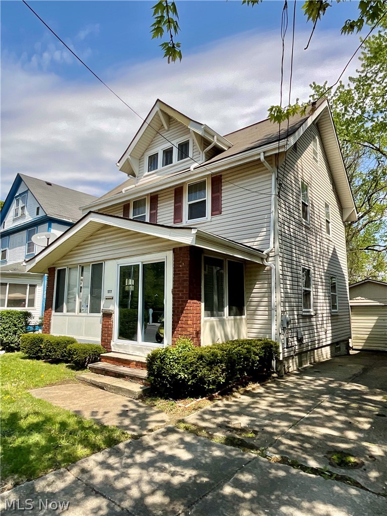 577 Rhodes Avenue Akron, OH 44307 - Photo 2 of 19