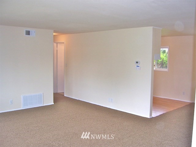 11645 Southeast 170th Place Renton, WA 98058 - Photo 2 of 11