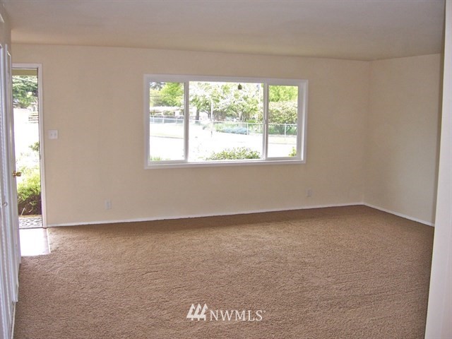 11645 Southeast 170th Place Renton, WA 98058 - Photo 3 of 11