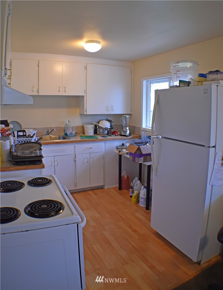 11645 Southeast 170th Place Renton, WA 98058 - Photo 5 of 11