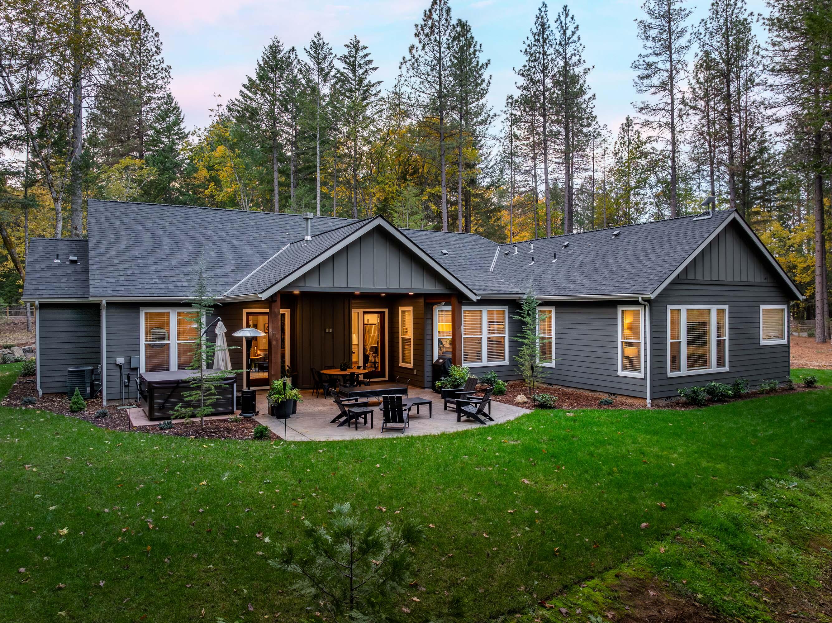 151 Key Way Grants Pass, OR 97527 - Photo 29 of 43 Twillight (3 of 7)