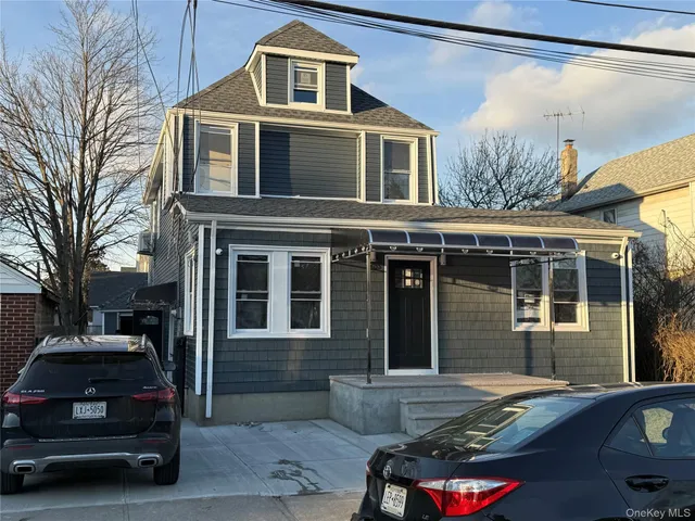 $1,179,000 | 220-11 94th Drive | Queens Village