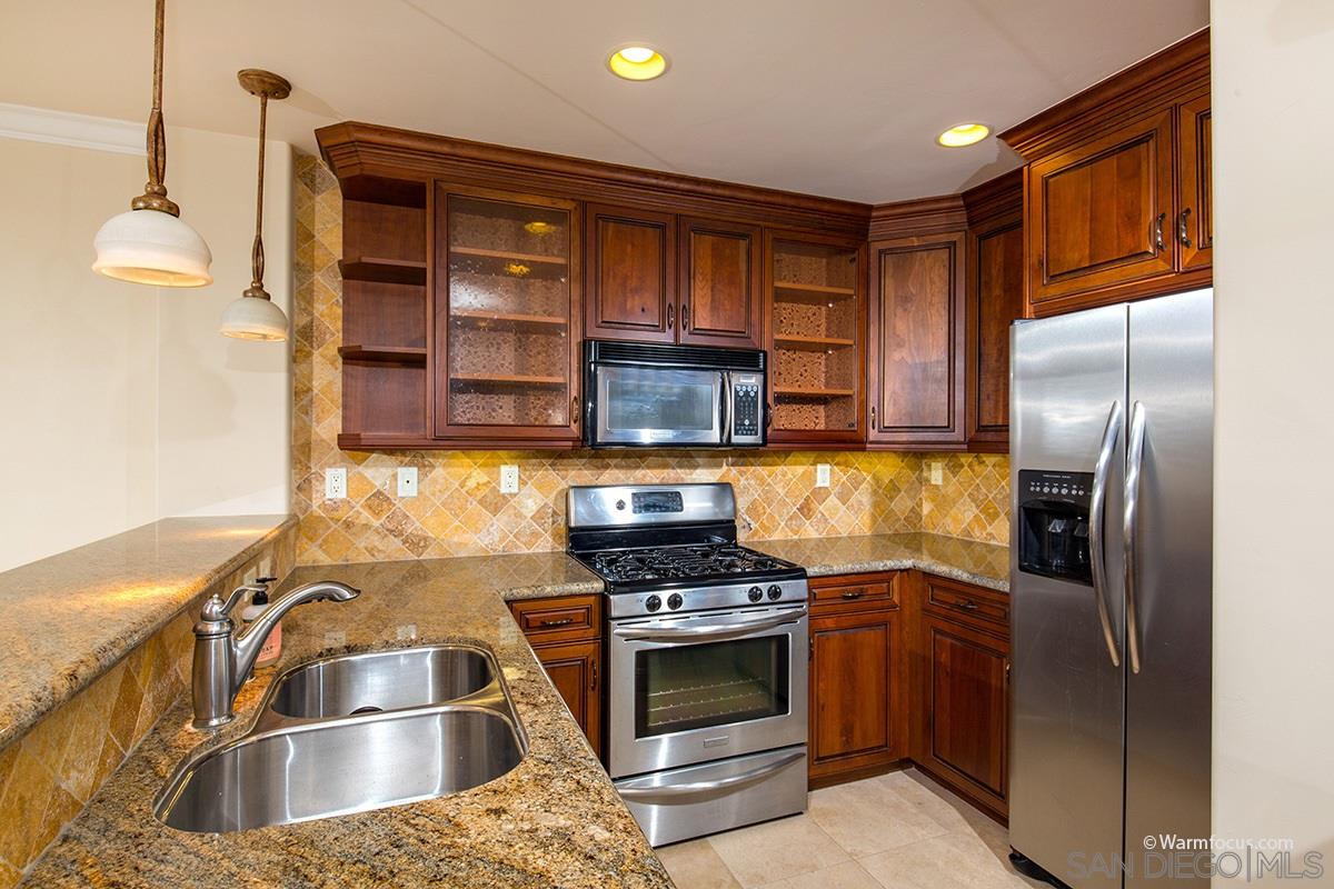 7411 Herschel Avenue La Jolla, CA 92037 - Photo 13 of 24