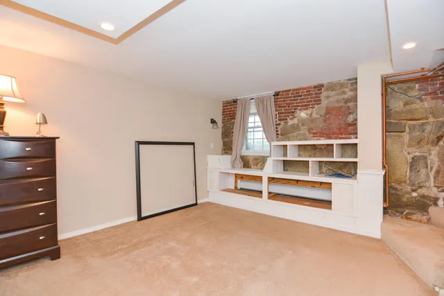 $360,000 | 125 West Merrimack Street, Unit 2, Manchester, NH 03101