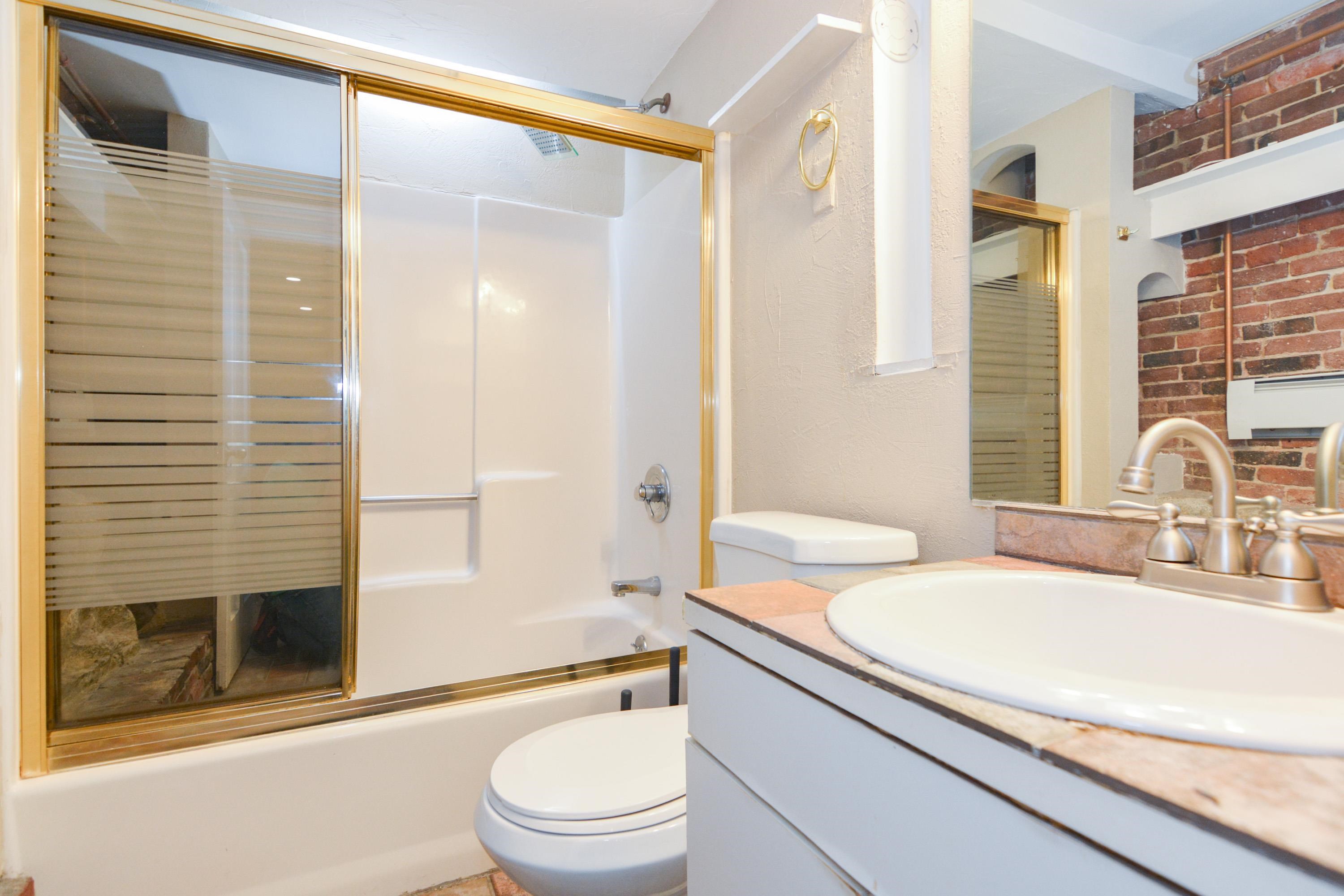 125 West Merrimack Street, Unit 2 Manchester, NH 03101 - Photo 16 of 36