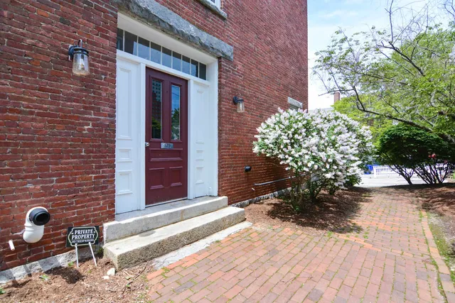 $360,000 | 125 West Merrimack Street, Unit 2, Manchester, NH 03101