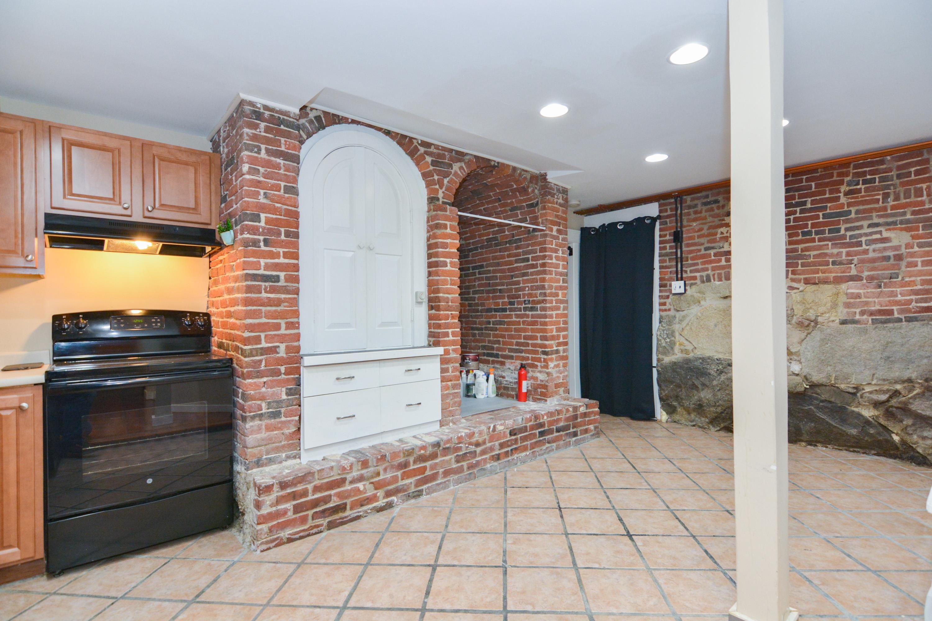 125 West Merrimack Street, Unit 2 Manchester, NH 03101 - Photo 7 of 36