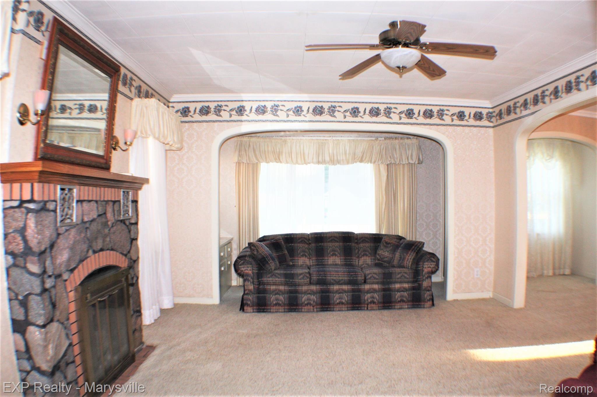 4204 Lapeer Road Port Huron, MI 48060 - Photo 19 of 40 IMG_0367 (2).JPG