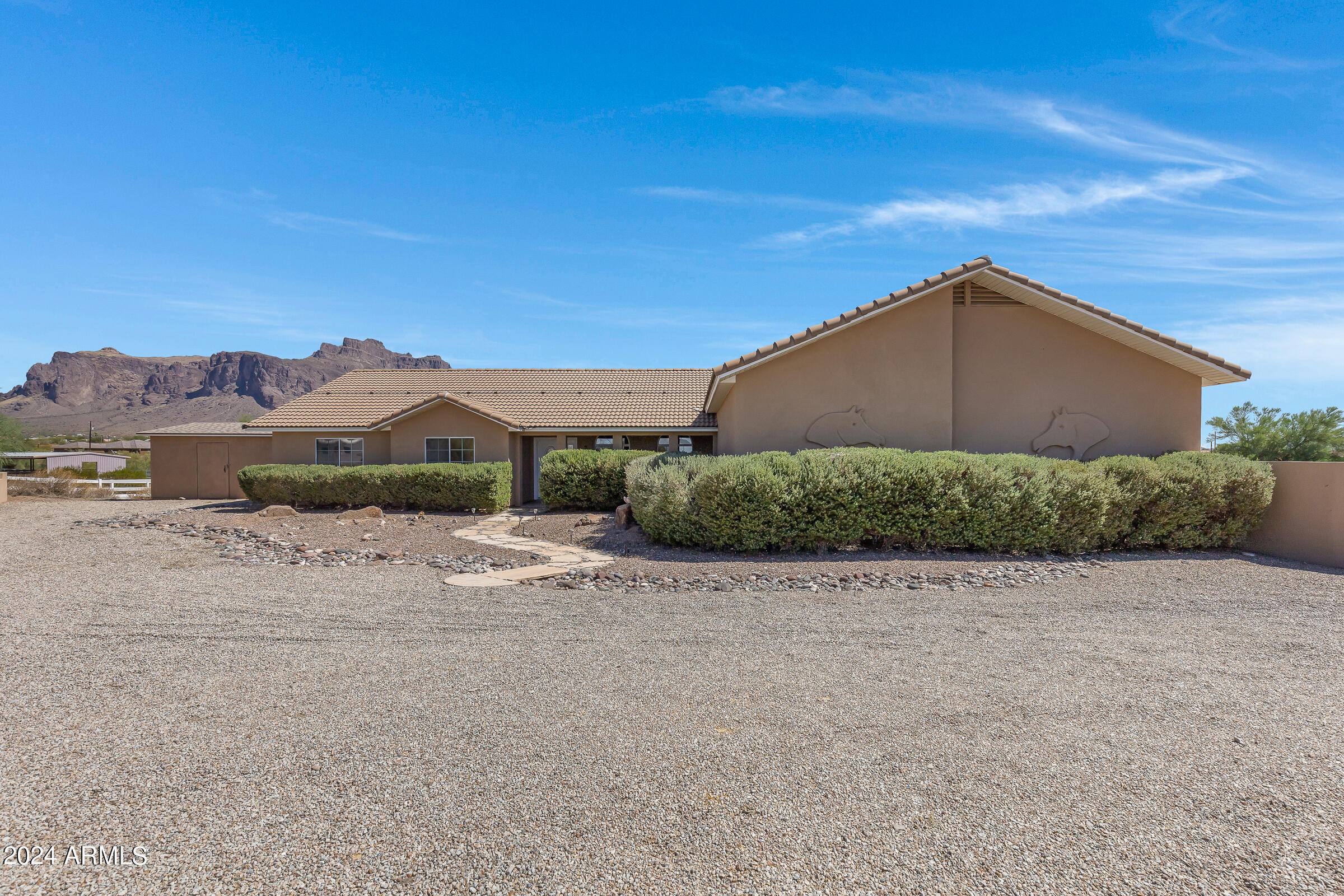 77 South Arroya Road Apache Junction, AZ 85119 - Photo 13 of 81 77 S Arroya Rd-6