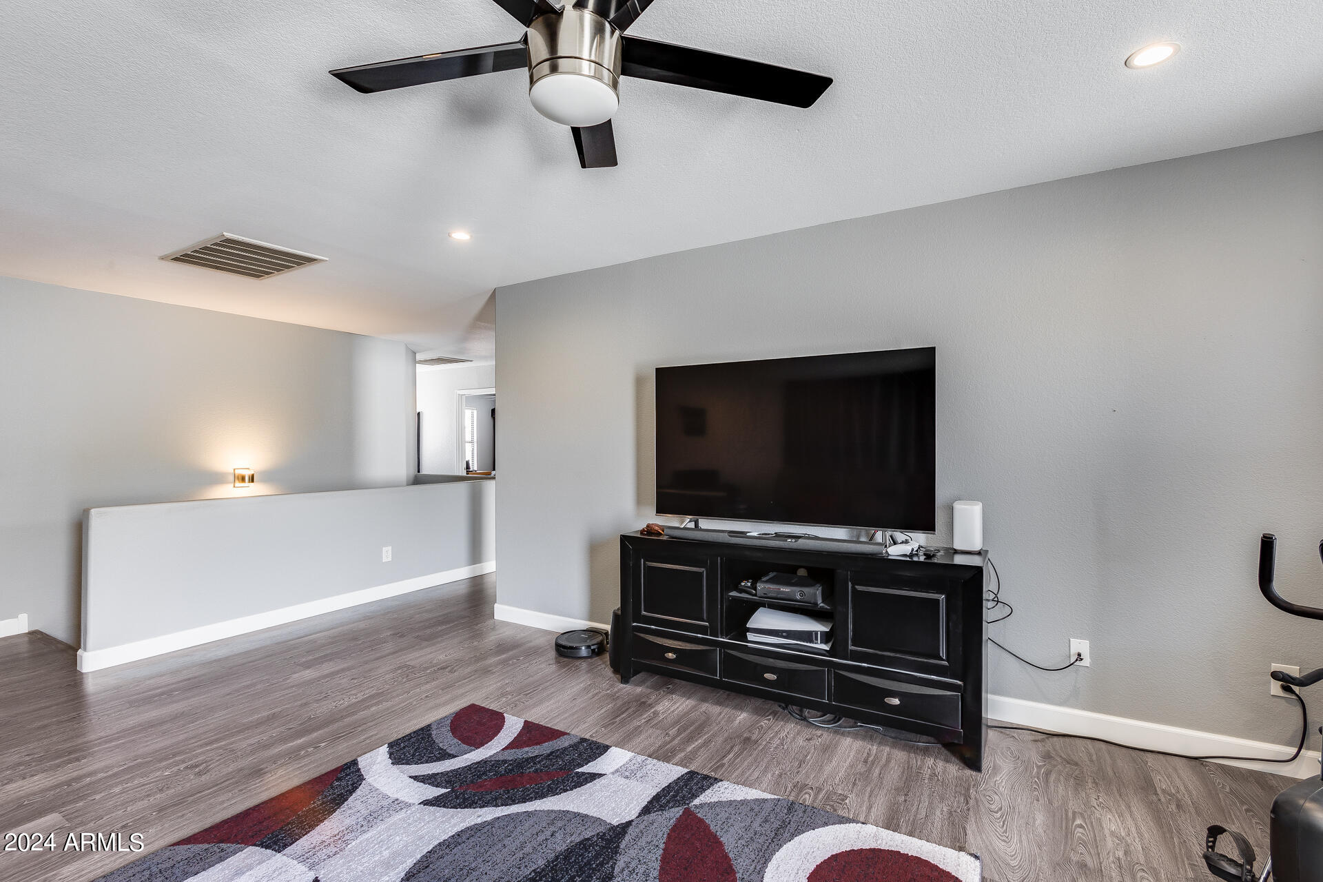 8217 West Hatcher Road Peoria, AZ 85345 - Photo 26 of 51
