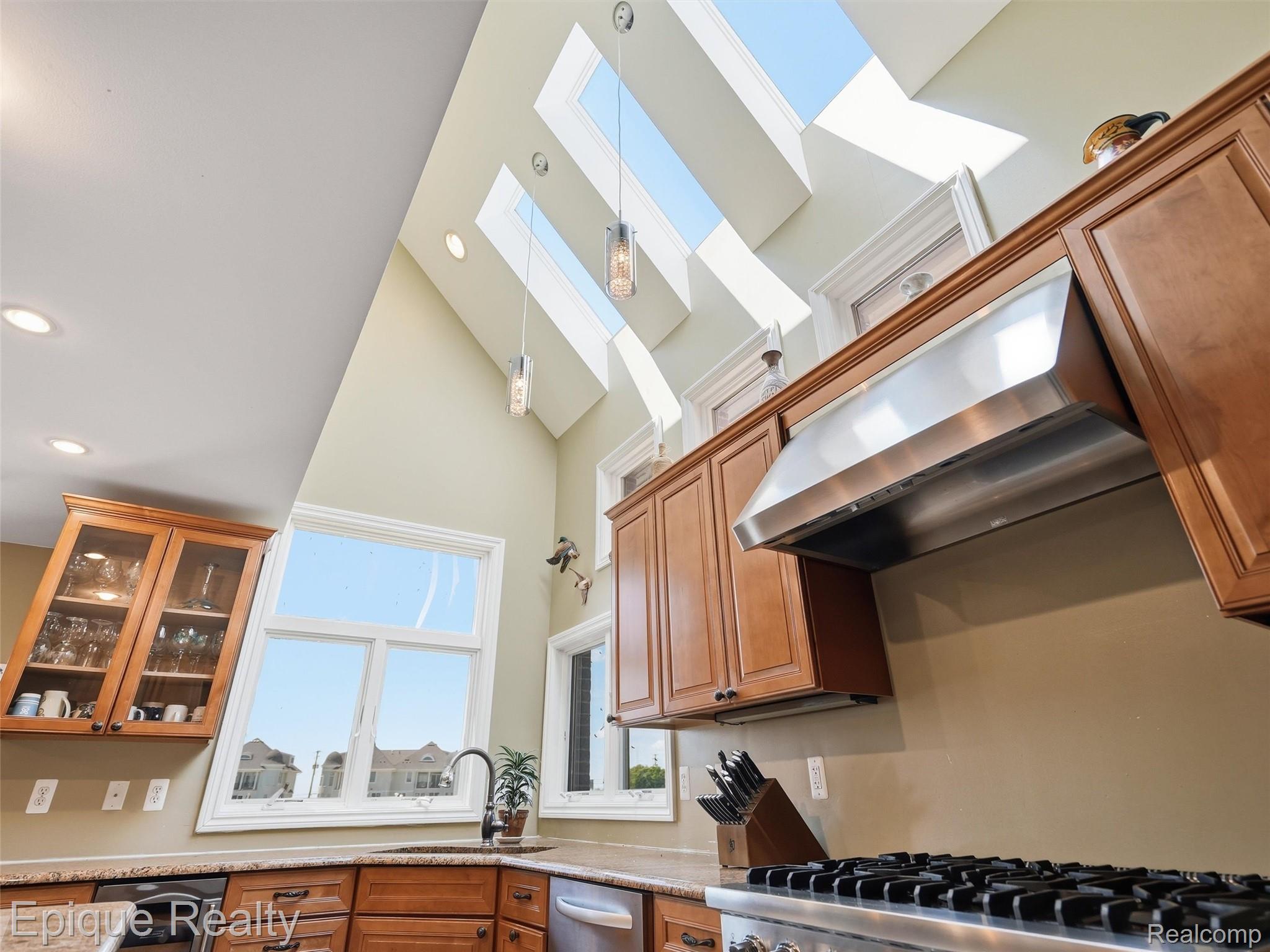 33124 North River Road Harrison Township, MI 48045 - Photo 18 of 77 53-DSC09713.jpg