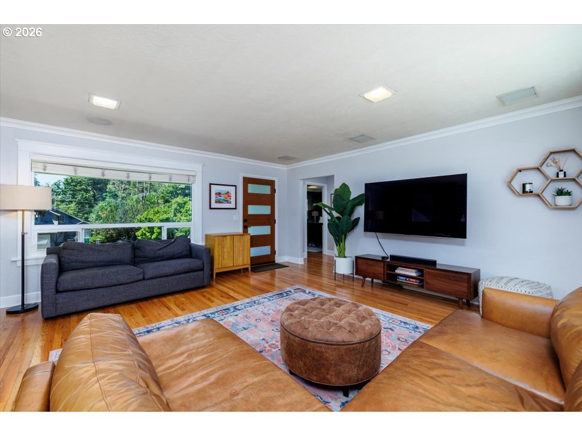 4150 Southwest 94th Avenue Portland, OR 97225 - Photo 10 of 47