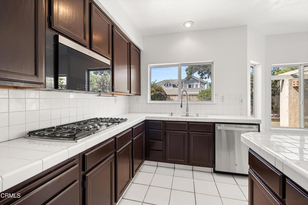 1731 Oneida Place Oxnard, CA 93030 - Photo 12 of 29