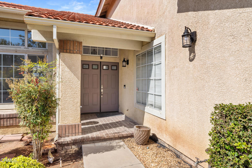 1731 Oneida Place Oxnard, CA 93030 - Photo 2 of 29