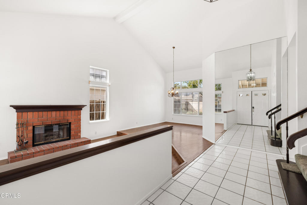 1731 Oneida Place Oxnard, CA 93030 - Photo 3 of 29