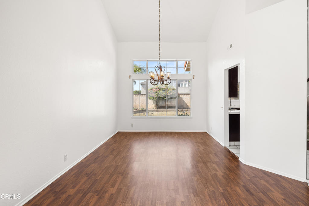 1731 Oneida Place Oxnard, CA 93030 - Photo 5 of 29