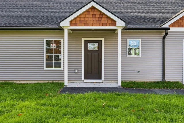 $475,000 | 26 Village Green Circle, Oakland, ME 04963