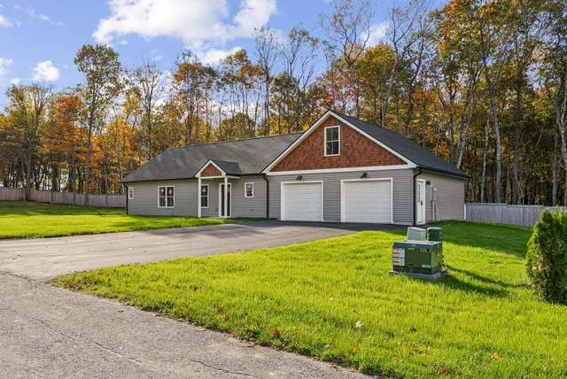 $475,000 | 26 Village Green Circle, Oakland, ME 04963