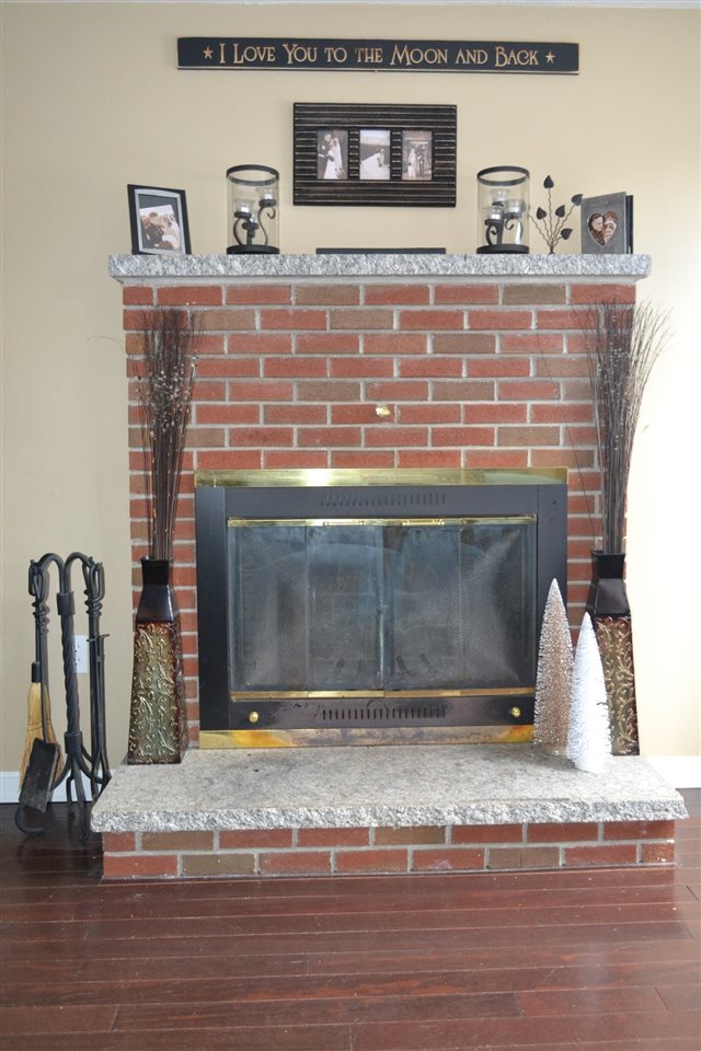 12 Coteville Road Londonderry, NH 03053 - Photo 3 of 19