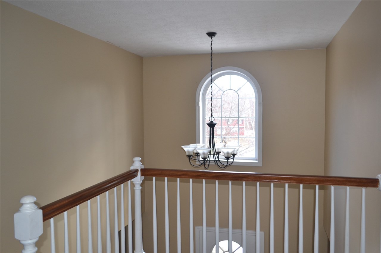 12 Coteville Road Londonderry, NH 03053 - Photo 9 of 19