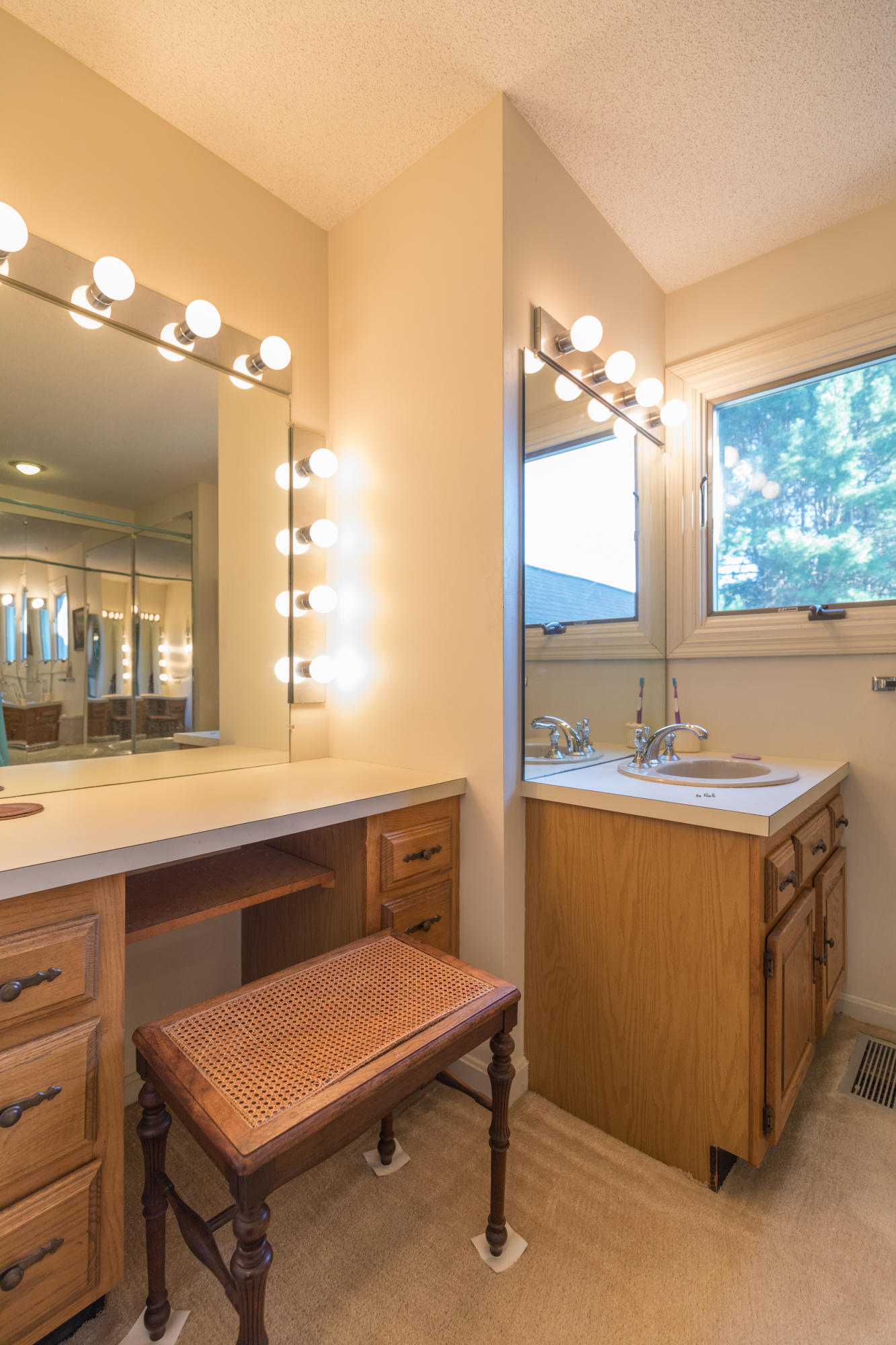 48 Foreside Common Road, Unit 48 Falmouth, ME 04105 - Photo 41 of 49 48_foreside_commons_web-56