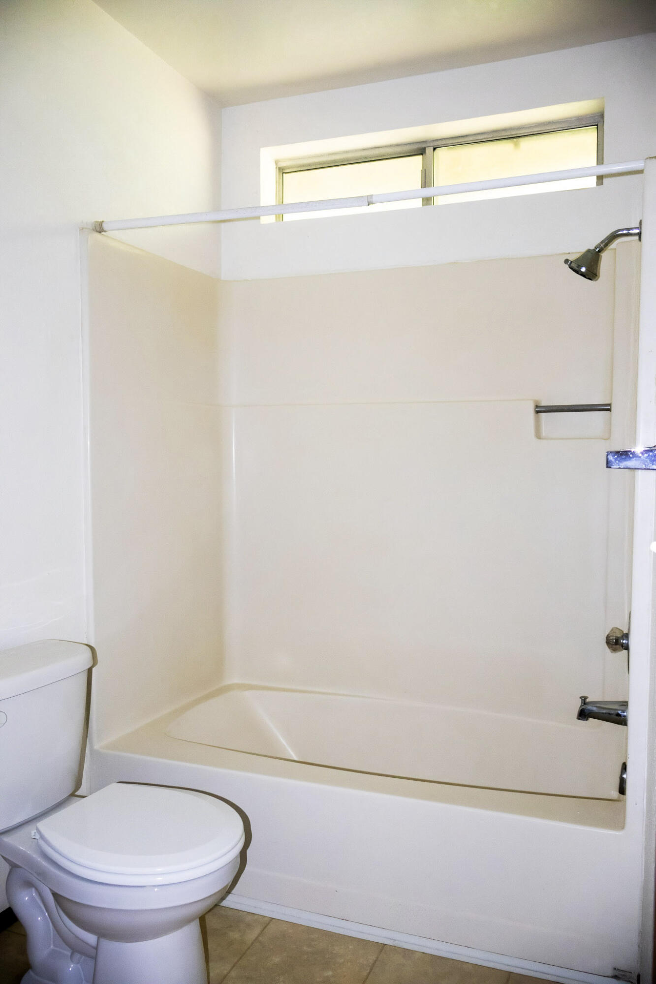 1026 Moss Creek Road Redding, CA 96003 - Photo 20 of 26 2bd bathroom
