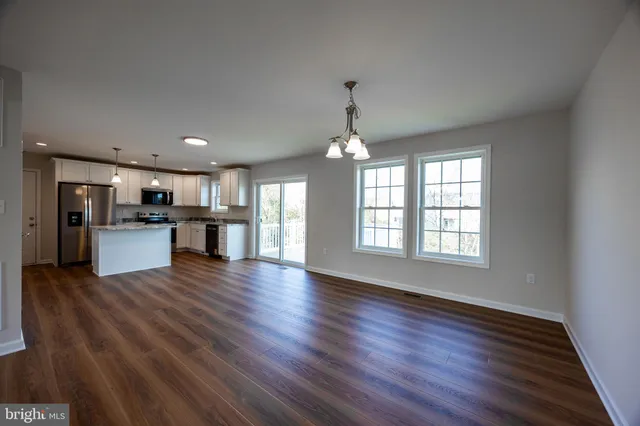 $376,900 | 28 Cabriolet Court, Martinsburg, WV 25401