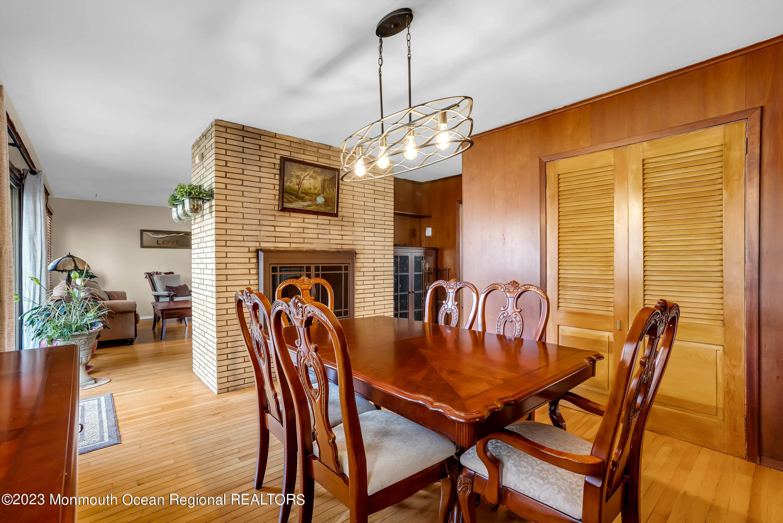 250 Cliftwood Road Oakhurst, NJ 07755 - Photo 3 of 40 25