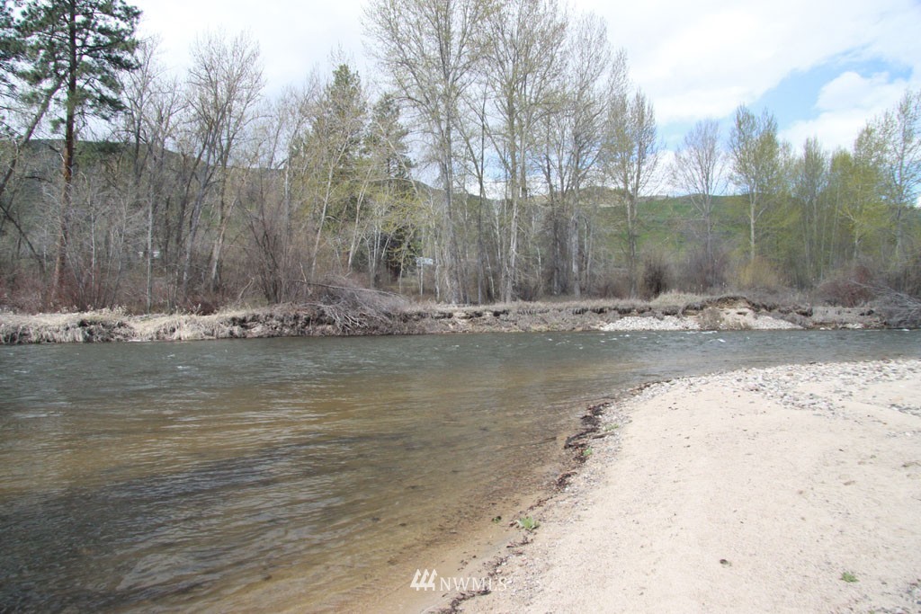 0 East Chewuch Road Winthrop, WA 98862 - Photo 3 of 25 Gallery Image 3