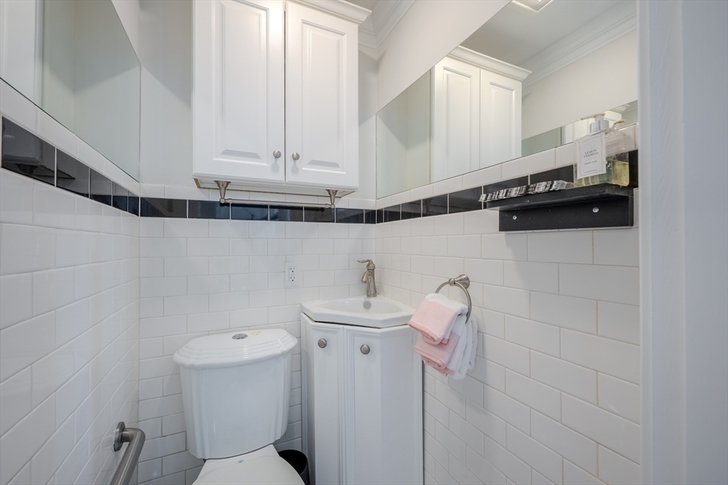 2 William Street Andover, MA 01810 - Photo 20 of 39