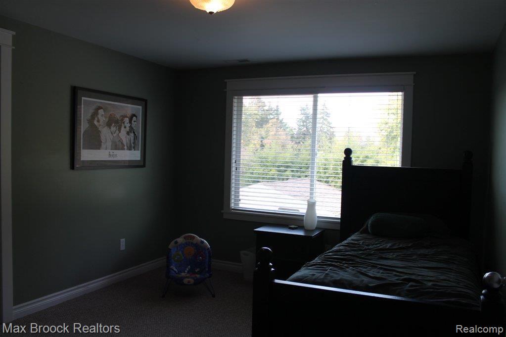 2254 Rosemont Road Berkley, MI 48072 - Photo 26 of 39 Fourth Bedroom
