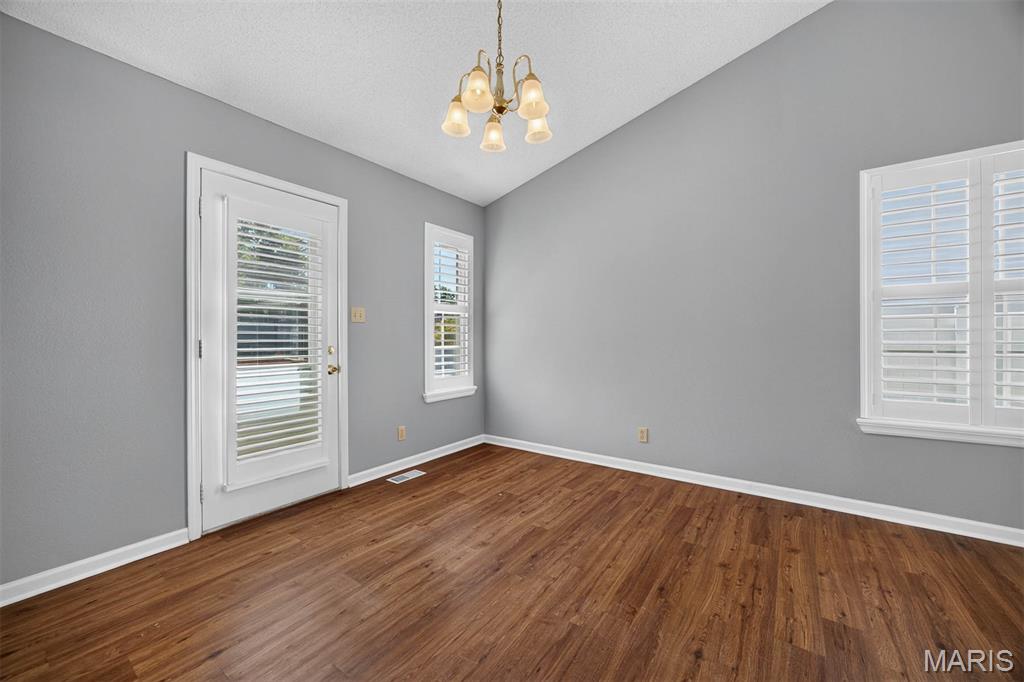 2917 Periwinkle Court Highland, IL 62249 - Photo 8 of 47