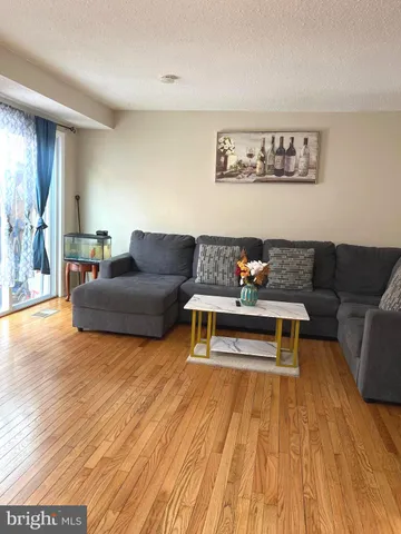 $399,000 | 1132 West Side Drive, Unit 32B, Gaithersburg, MD 20878