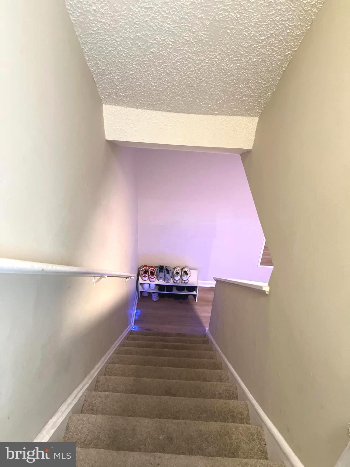 1132 West Side Drive, Unit 32B Gaithersburg, MD 20878 - Photo 23 of 51 a view of entryway