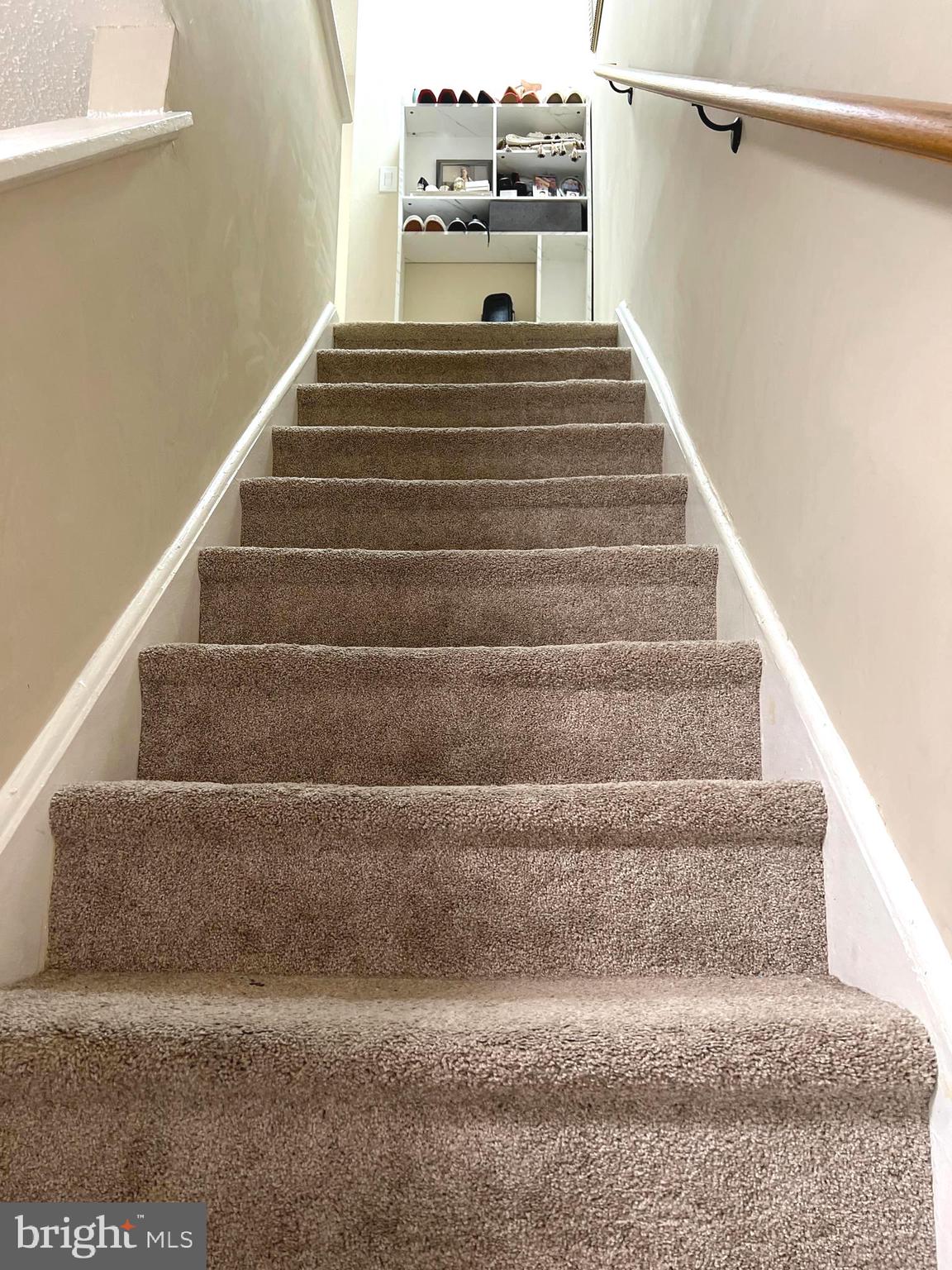 1132 West Side Drive, Unit 32B Gaithersburg, MD 20878 - Photo 29 of 51 a view of entryway