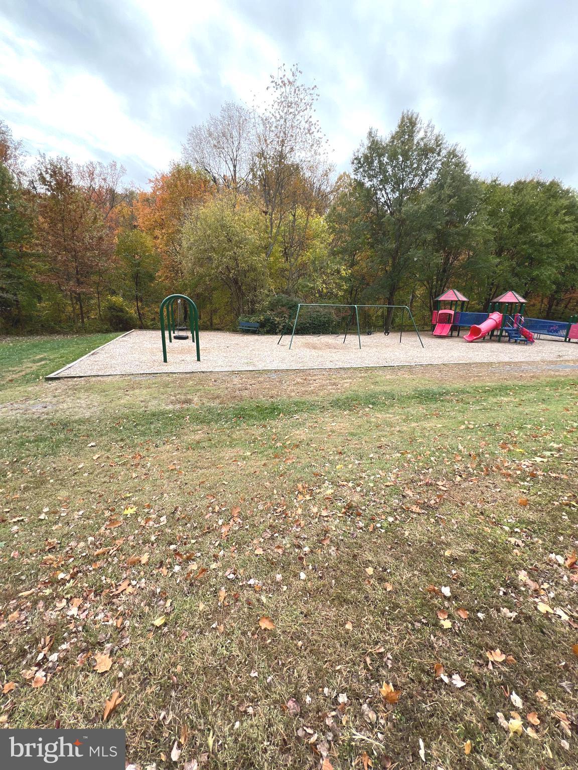 1132 West Side Drive, Unit 32B Gaithersburg, MD 20878 - Photo 48 of 51 a view of outdoor space with mountain view