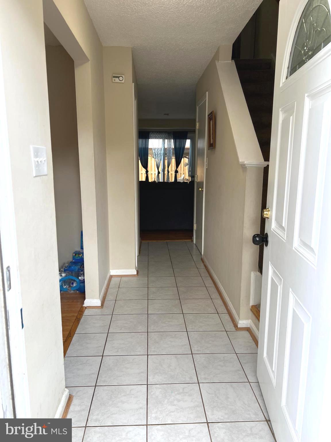 1132 West Side Drive, Unit 32B Gaithersburg, MD 20878 - Photo 5 of 51 a view of an entryway