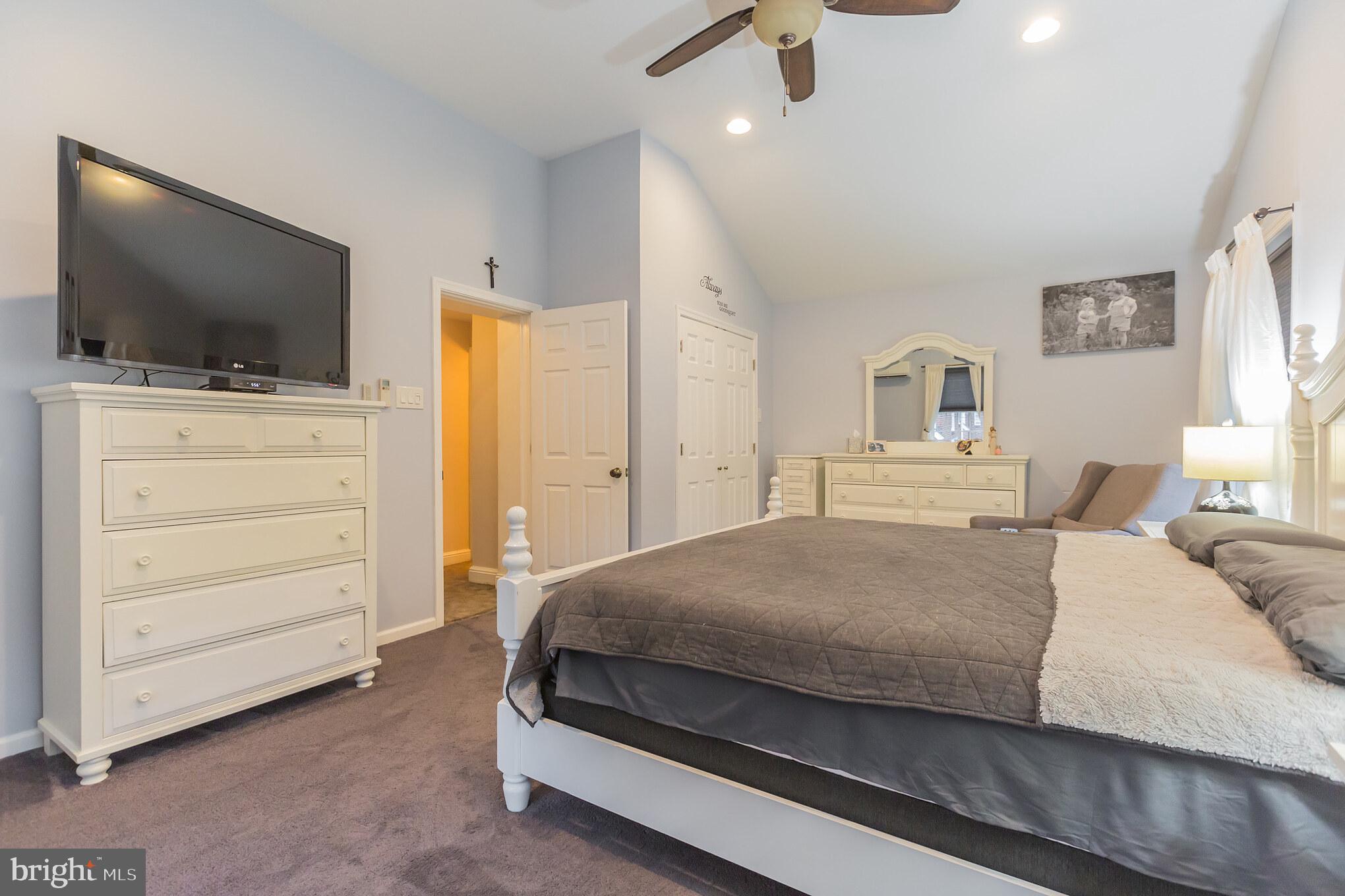 367 Shaw Road Ridley Park, PA 19078 - Photo 16 of 29 Main Bedrom