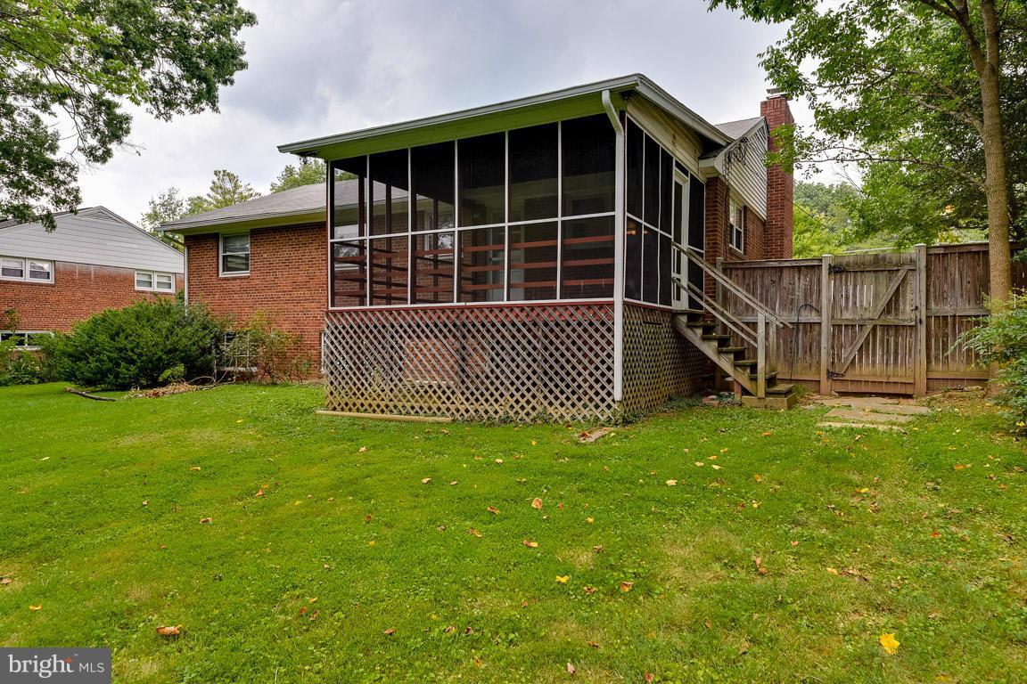 7509 Inzer Street Springfield, VA 22151 - Photo 28 of 30 Exterior (Rear)