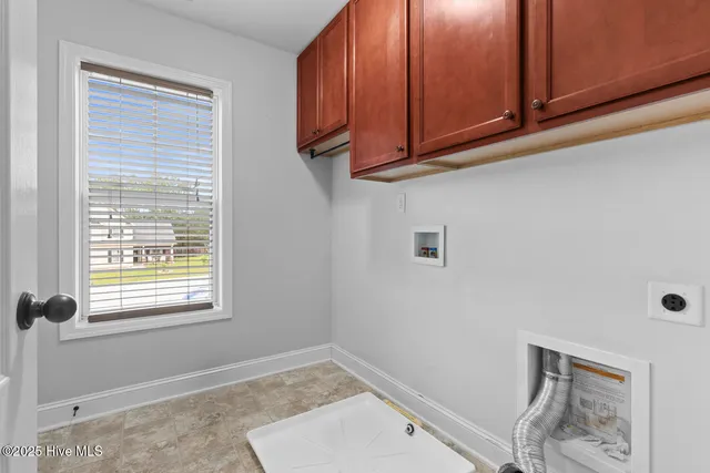 $2,100 | 302 First Post Road, Jacksonville, NC 28546