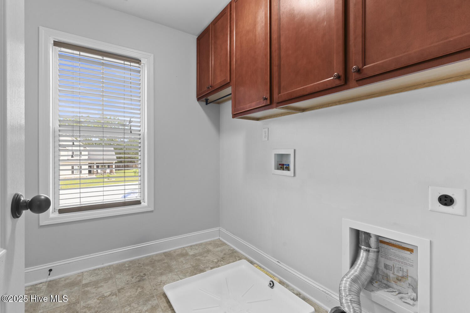 302 First Post Road Jacksonville, NC 28546 - Photo 20 of 38 Laundry Room