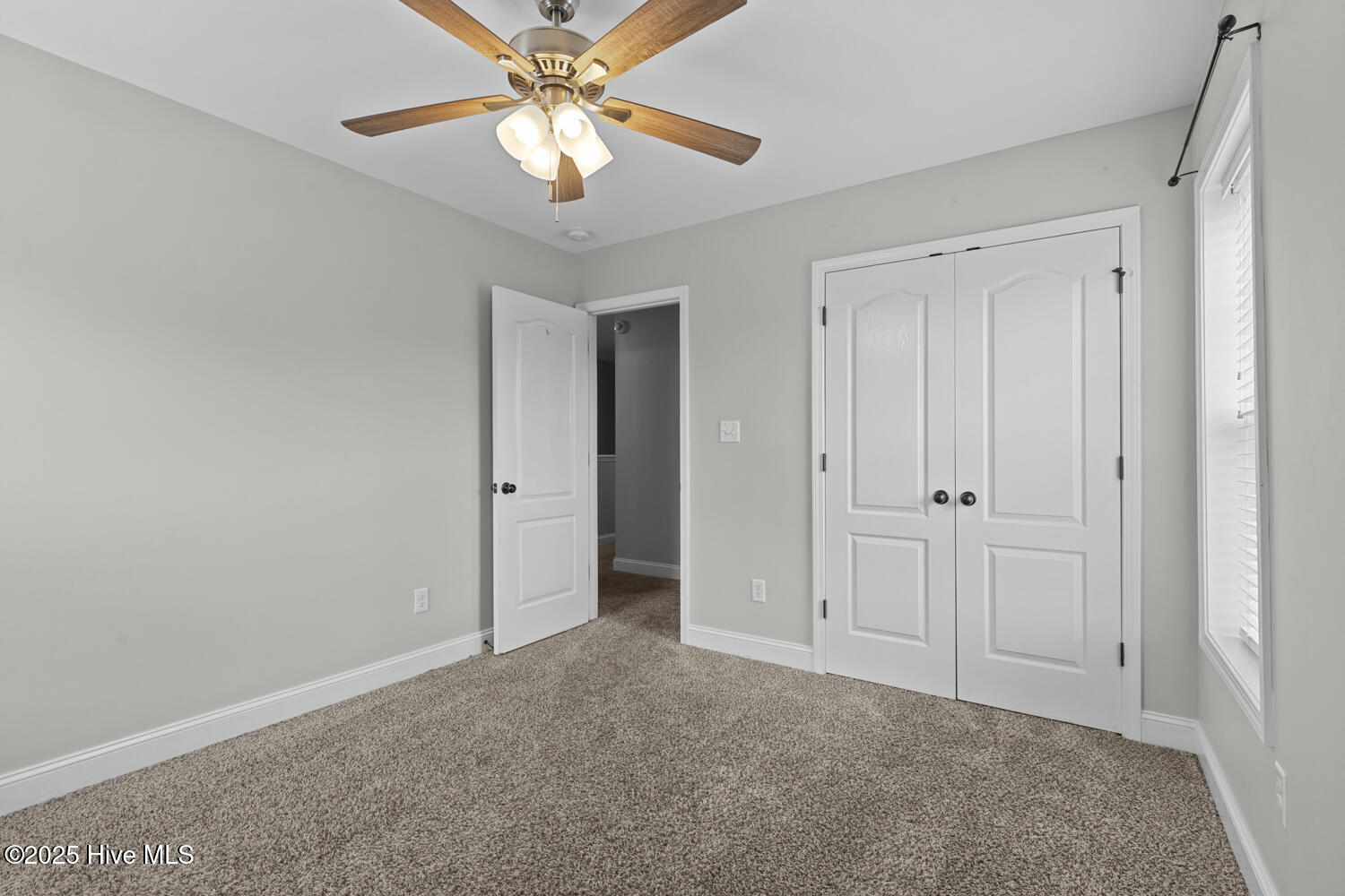 302 First Post Road Jacksonville, NC 28546 - Photo 25 of 38 Bedroom 3