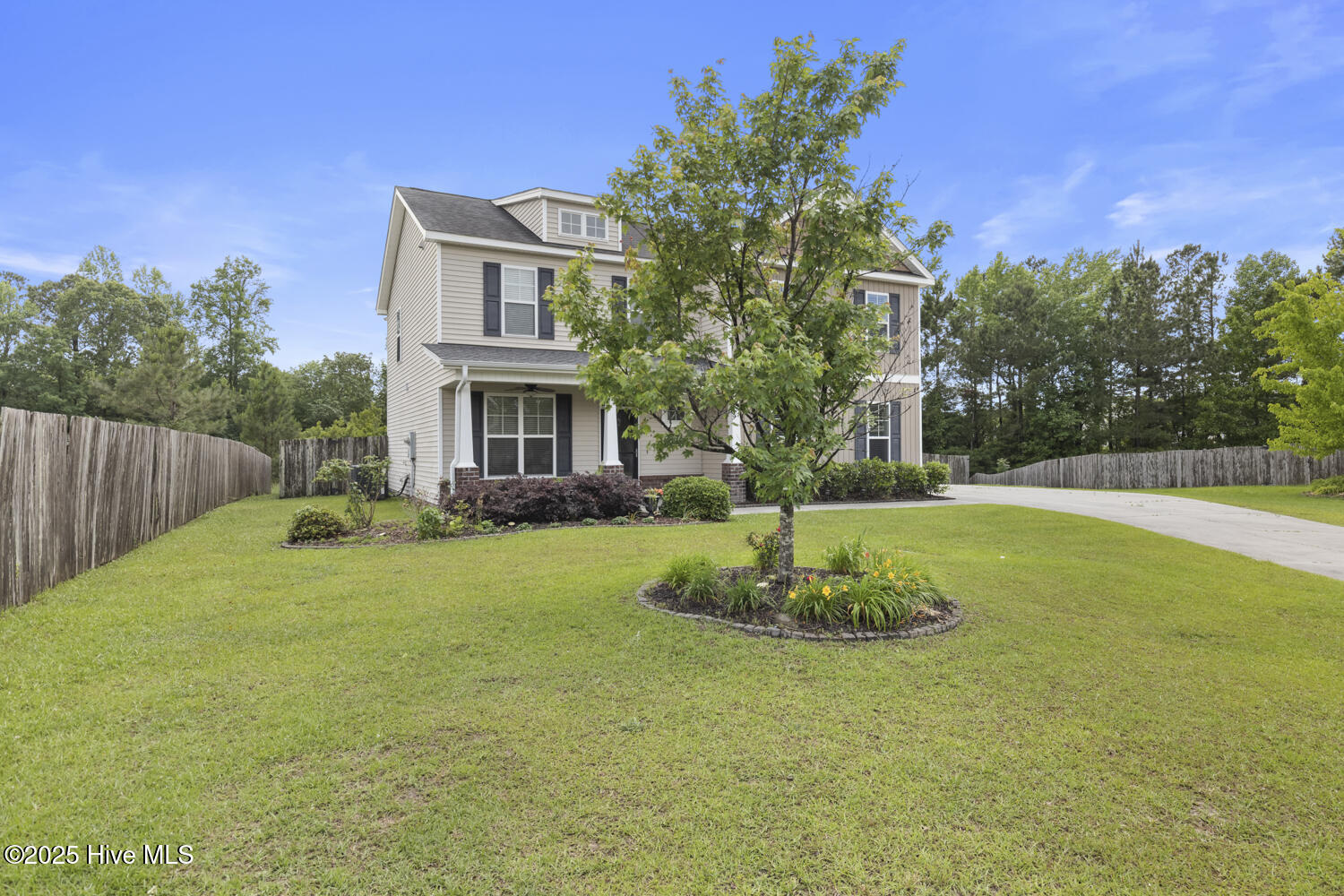 302 First Post Road Jacksonville, NC 28546 - Photo 3 of 38 Front View