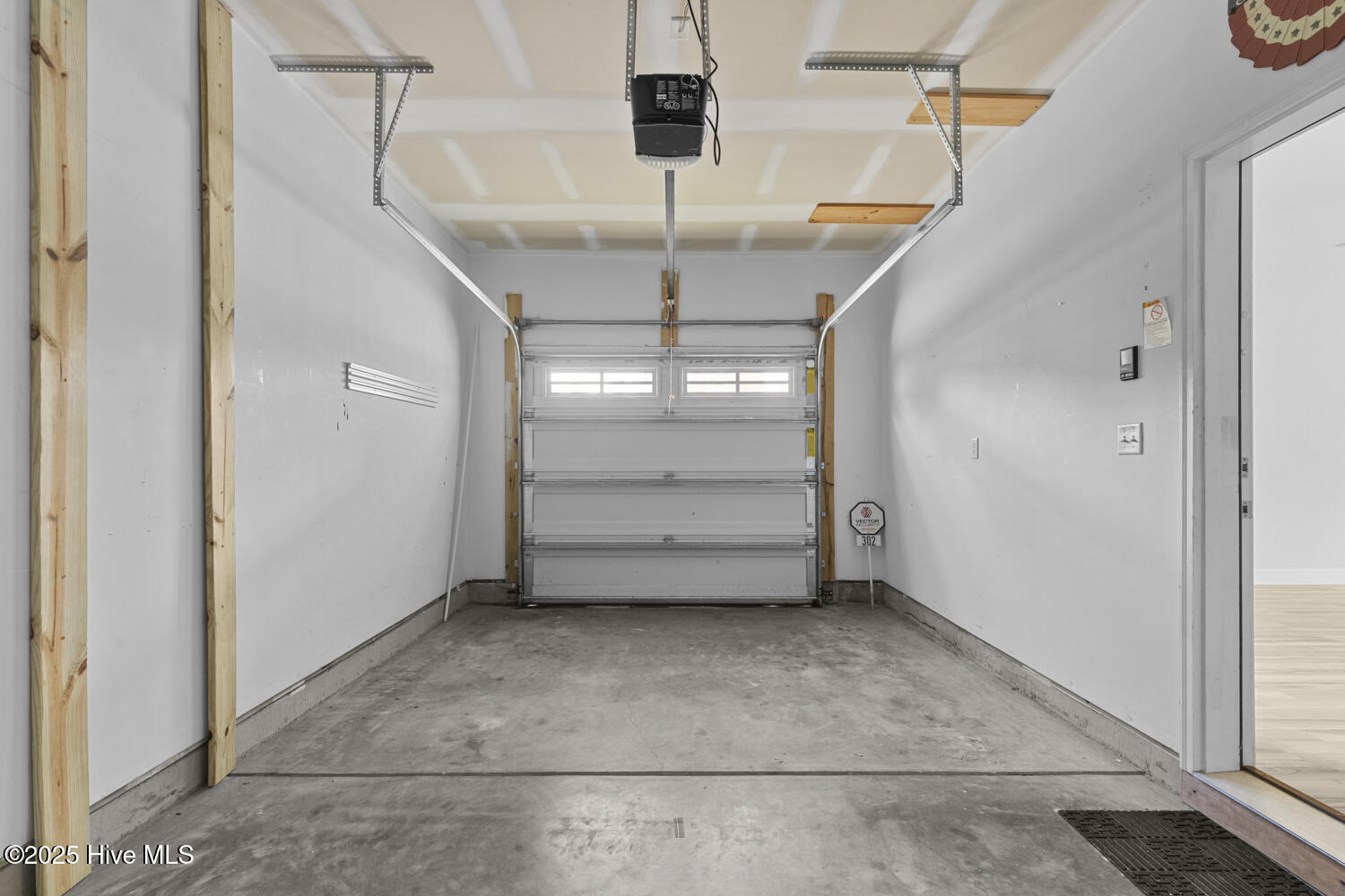 302 First Post Road Jacksonville, NC 28546 - Photo 37 of 38 One Car Gaeage