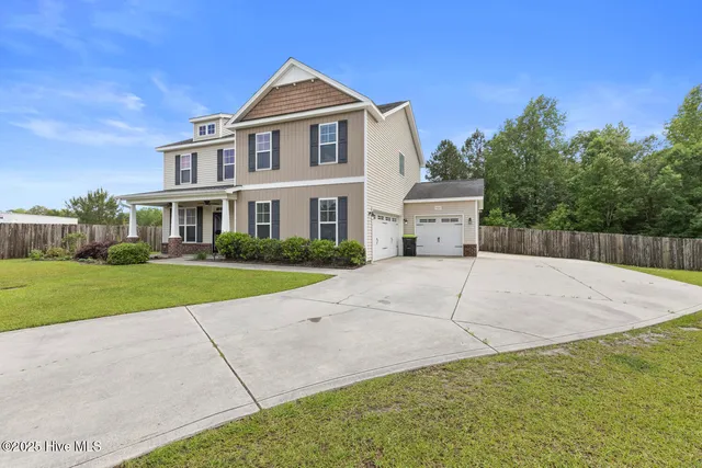 $2,100 | 302 First Post Road, Jacksonville, NC 28546