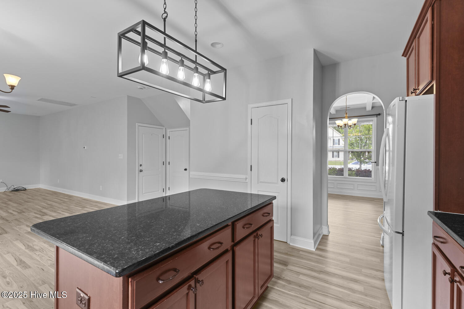 302 First Post Road Jacksonville, NC 28546 - Photo 9 of 38 Kitchen