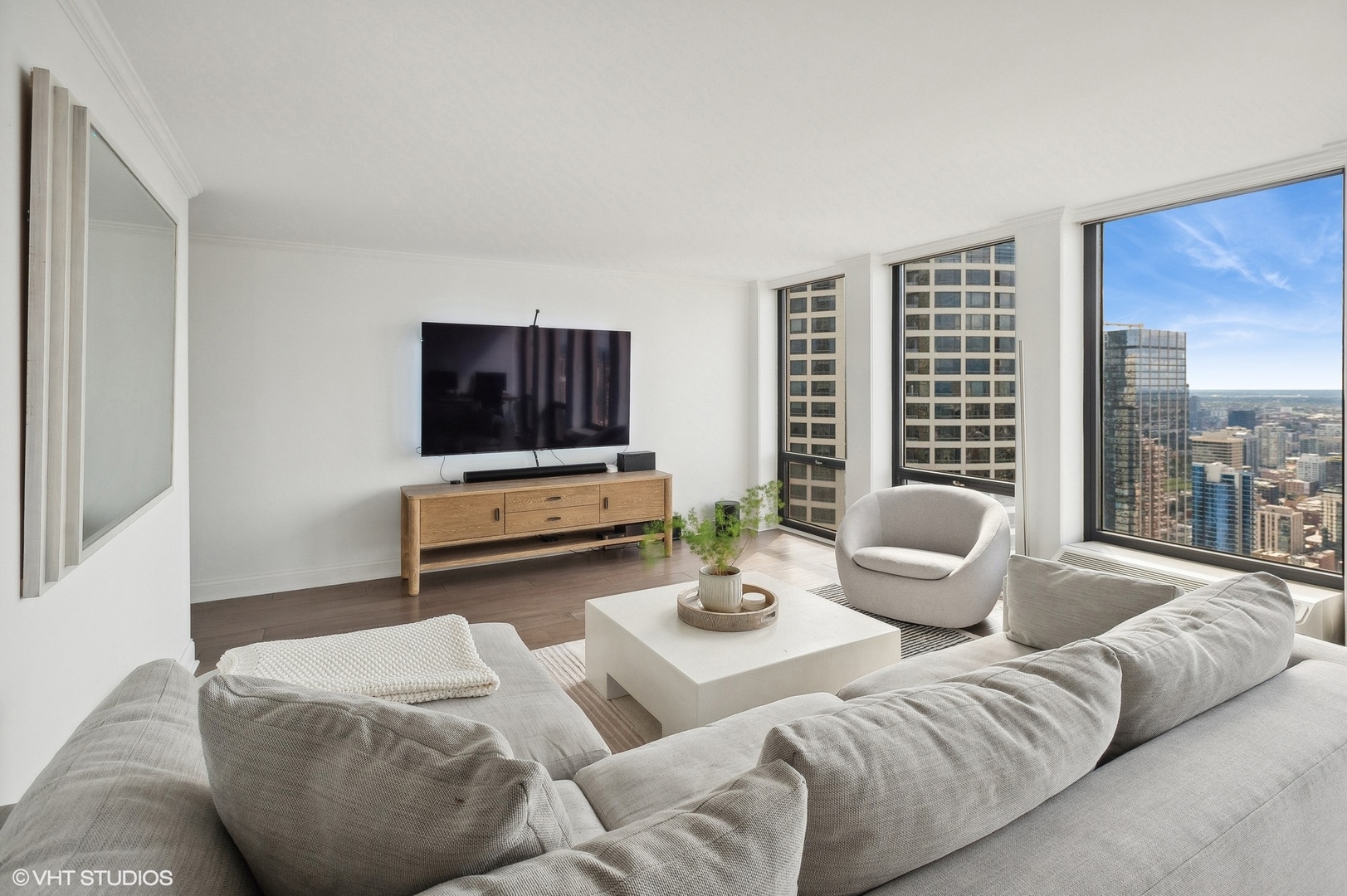 111 East Chestnut Street, Unit 56G Chicago, IL 60611 - Photo 11 of 36