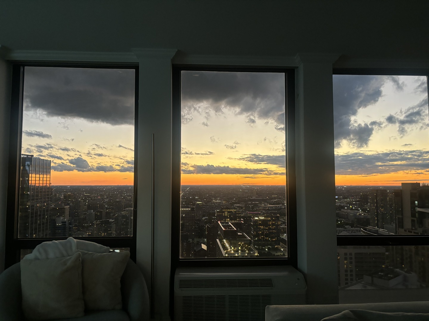 111 East Chestnut Street, Unit 56G Chicago, IL 60611 - Photo 4 of 36