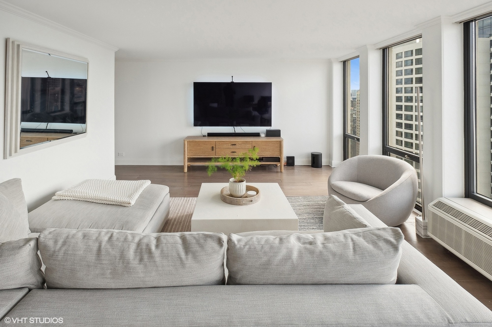 111 East Chestnut Street, Unit 56G Chicago, IL 60611 - Photo 9 of 36