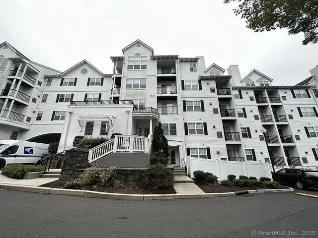 $2,967 | 97 Glenbrook Road, Unit 1325, Stamford, CT 06902